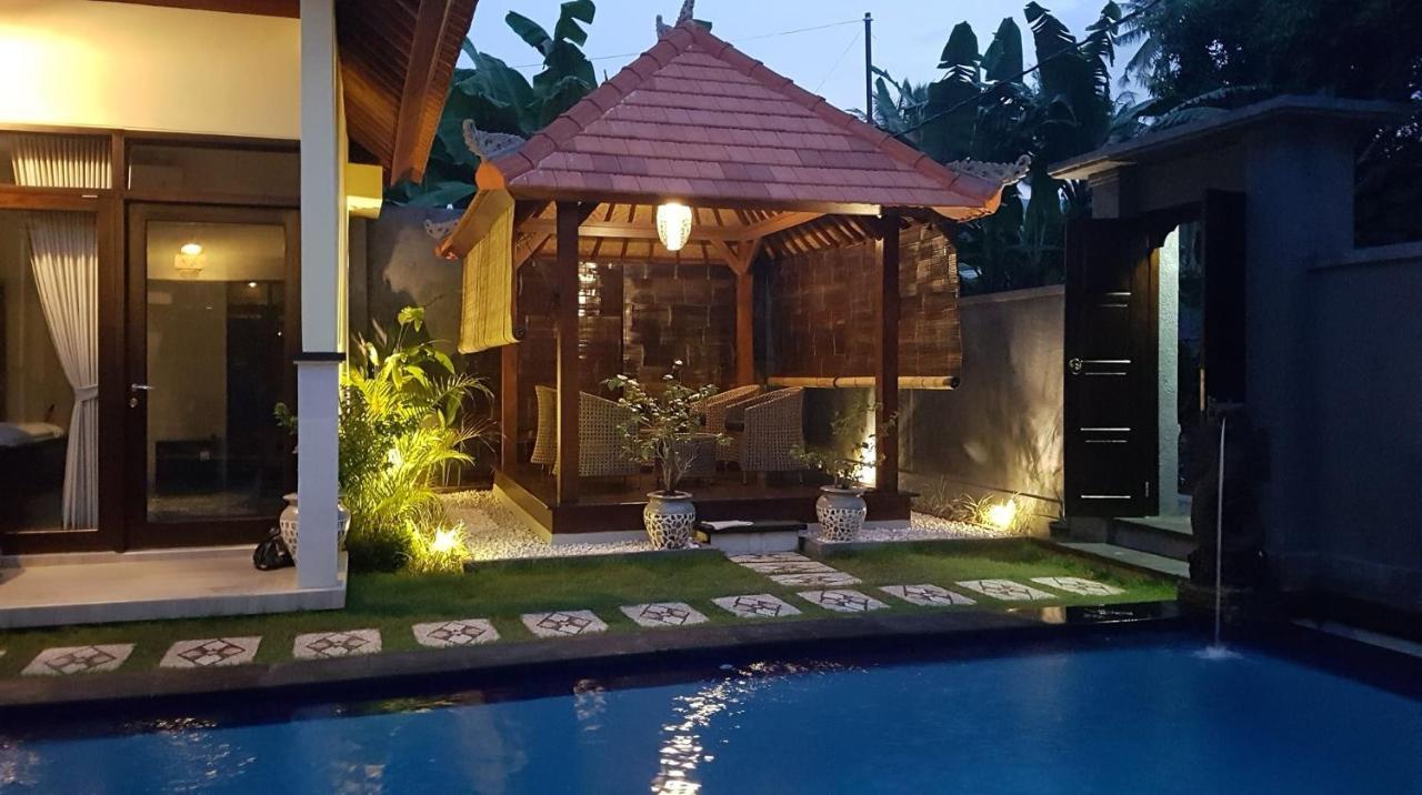 Mias Jungle House Hotel Lovina  Exterior photo
