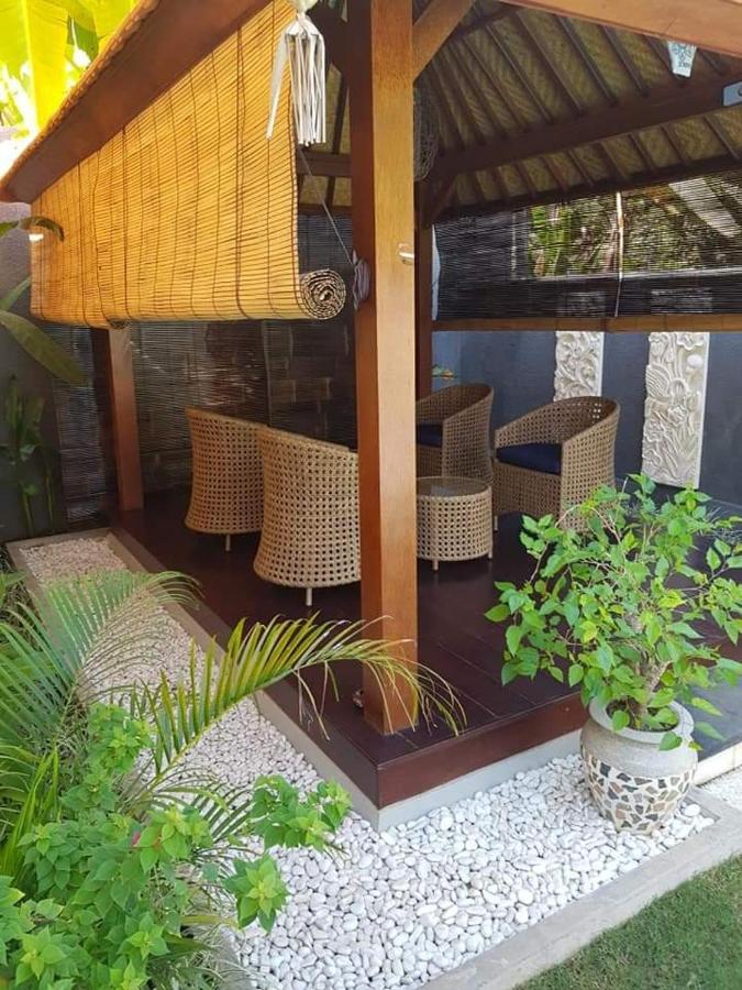 Mias Jungle House Hotel Lovina  Exterior photo