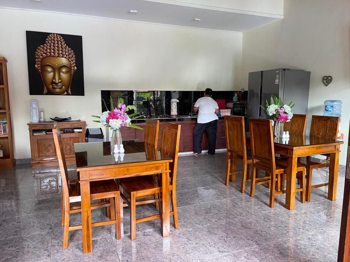 Mias Jungle House Hotel Lovina  Exterior photo